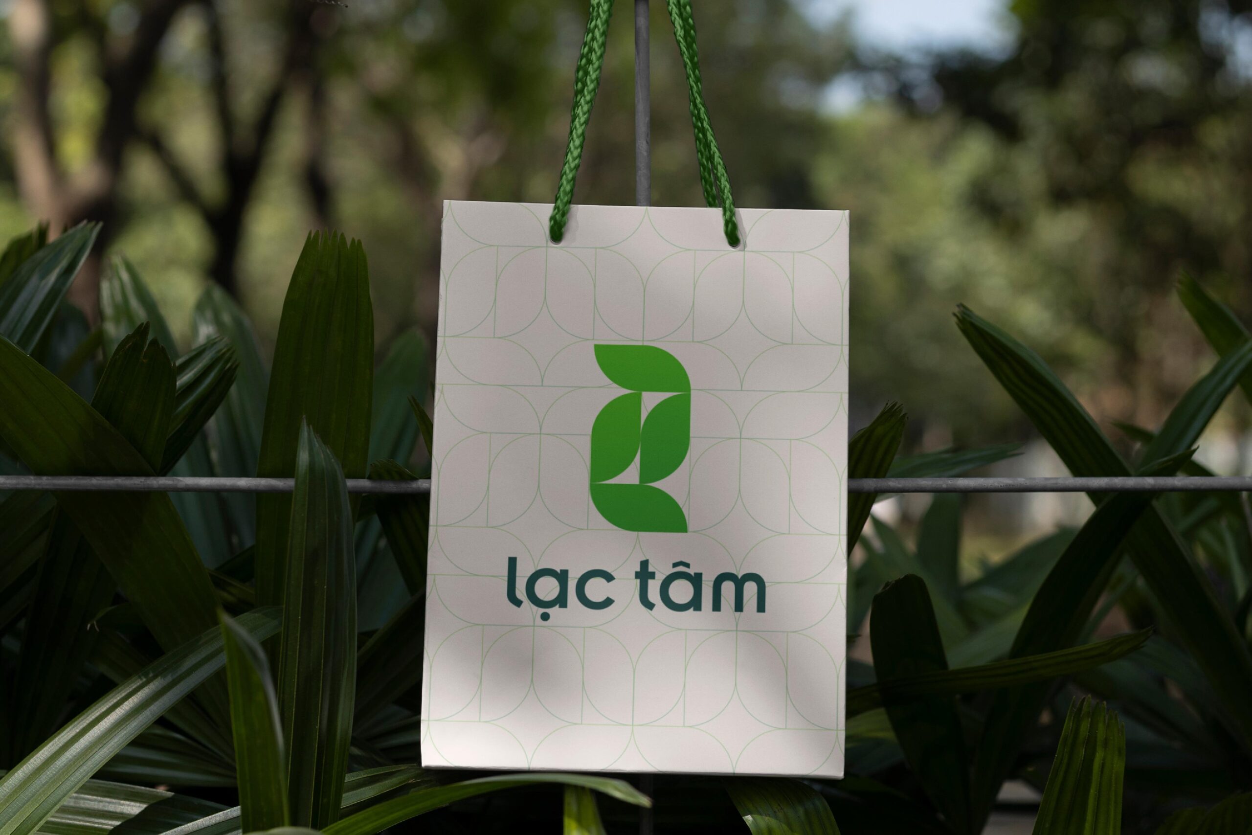 LACTAM-Logo-Option-4-Present-09